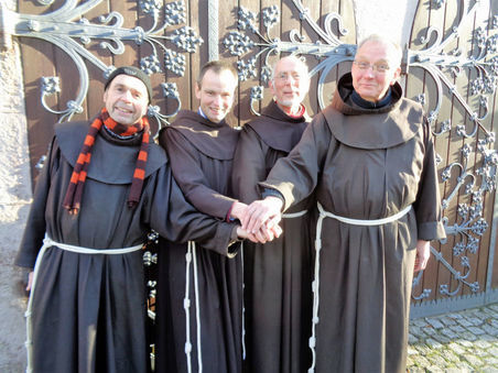 Vier Franziskaner leben auf dem Hülfensberg